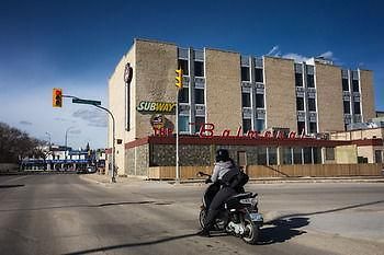 The New Balmoral Hotel Winnipeg Exterior photo